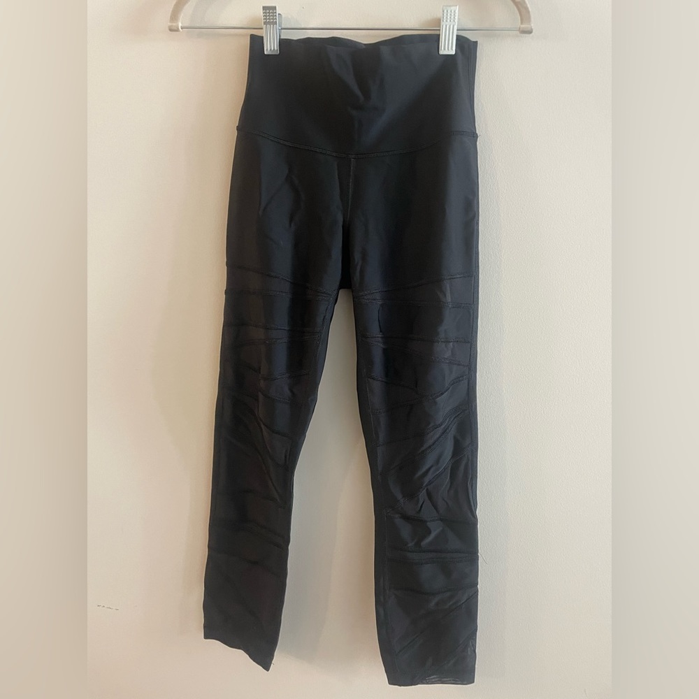 Lulu lemon limited edition black leggings with triangular design.